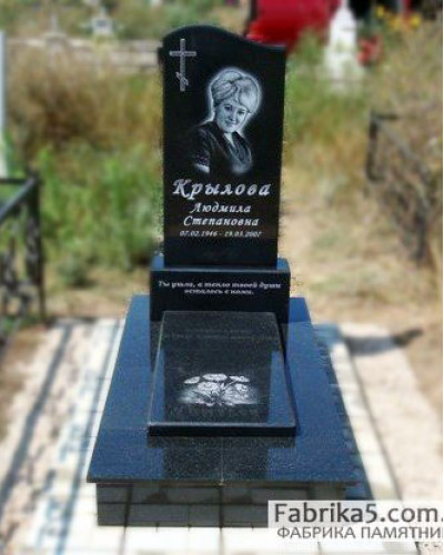 Красивый стандартный памятник  №11-013, Памятники Житомир. Классические памятники, Одинарные модели