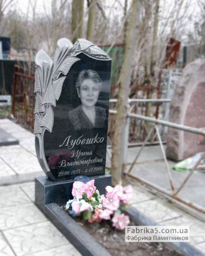 Резной Памятник Каллы из гранита    №12-067, Памятники с цветами, розами из гранита