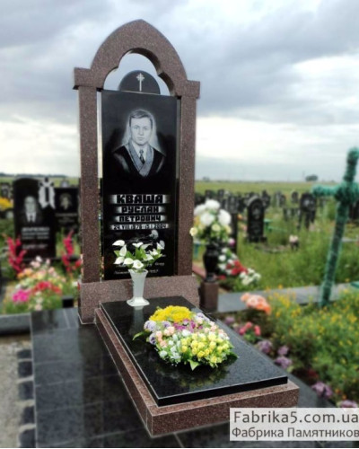 Пам’ятник з аркою з бордового граніту №13-003, Пам'ятники з аркою