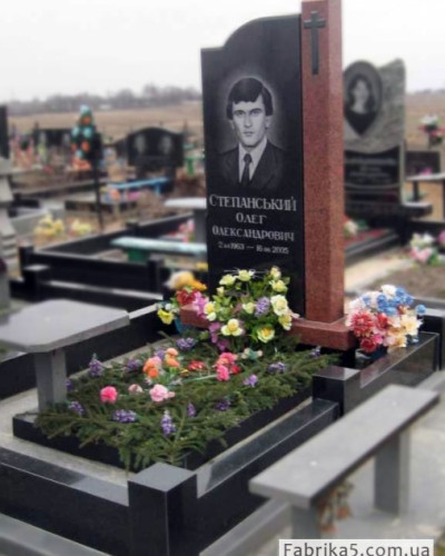 Комбінований пам’ятник з пікою №13-010, Комбіновані пам'ятники із граніту
