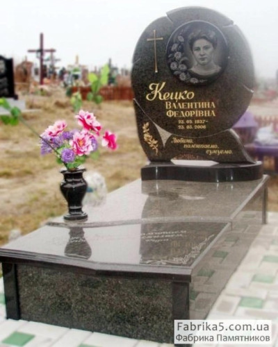 Памятник из зеленого гранита в форме цветка  №14-016, Элитные памятники: Одинарные