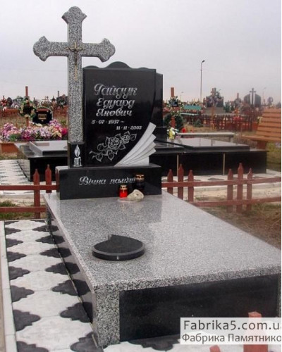 Оригінальний пам’ятник з хрестом із сірого граніту №14-029, Пам'ятники із сірого граніту