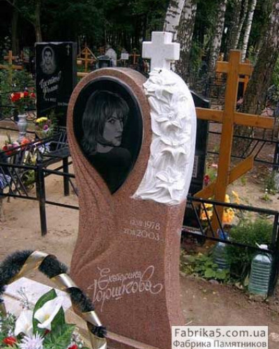 Эксклюзивный памятник с цветами и слезой №14-049, Памятники с цветами, розами из гранита