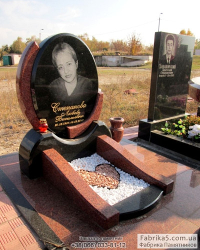 Жіночий пам’ятник овальної форми №14-057, Комбіновані пам'ятники із граніту