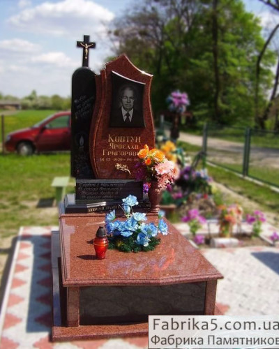 Красивый гранитный памятник в западном стиле №14-073, Элитные памятники: Одинарные