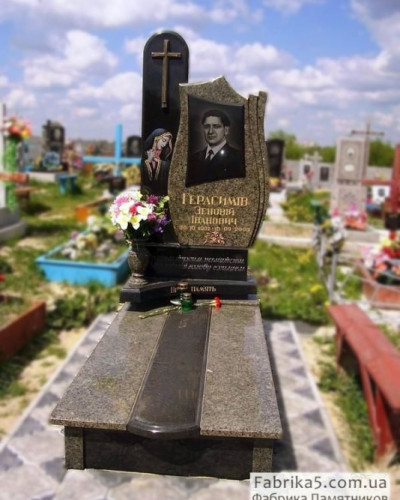 Памятник в западном стиле из зеленого гранита  №14-075, Элитные памятники: Одинарные