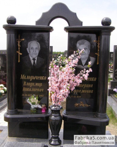 Престижный двойной памятник с колонами №24-038, Двойные памятники средней сложности