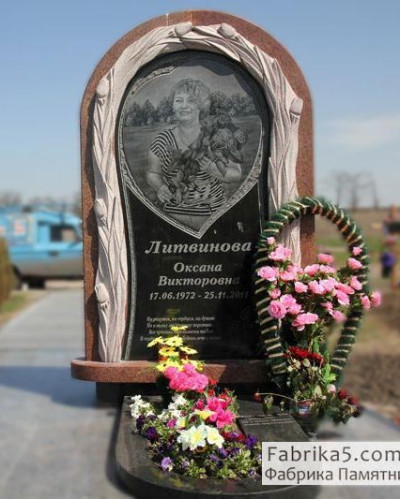 Эксклюзивный женский памятник с цветами №24-049, Эксклюзивные памятники