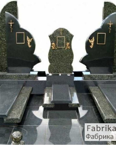 Пам’ятник на трьох №32-006, Надгробні пам'ятники на трьох