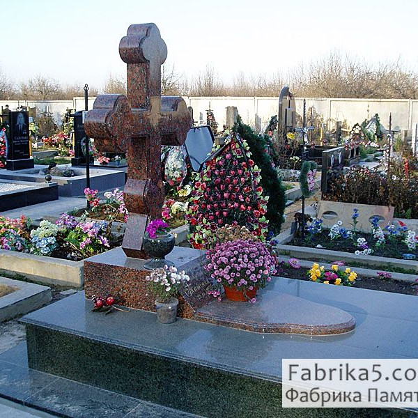 Гранитный крест   №61-013