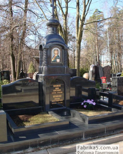 Пам’ятник-каплиця №63-014, Пам'ятники у вигляді хреста