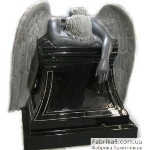 Скорбящий ангел из белого мрамора  №73-008