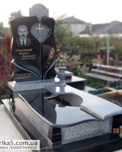 Памятник католики из серого гранита №75-030, Одинарні пам’ятники