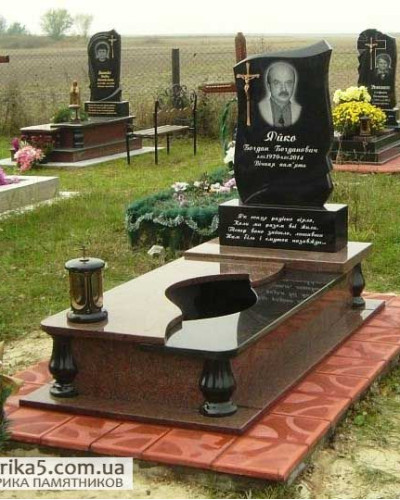 Комбинированный памятник №75-040, Одинарні пам’ятники