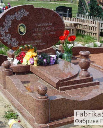 Массивный памятник овальной формы, Гранитная ограда  №82-011, Цоколя и оградки на могилу