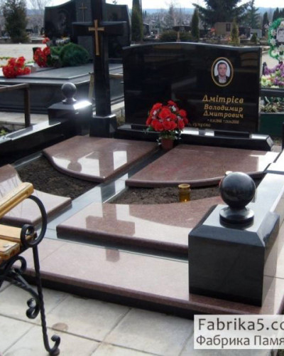 Элитное надгробие из гранита в Киеве  №86-001, Надгробия из гранита